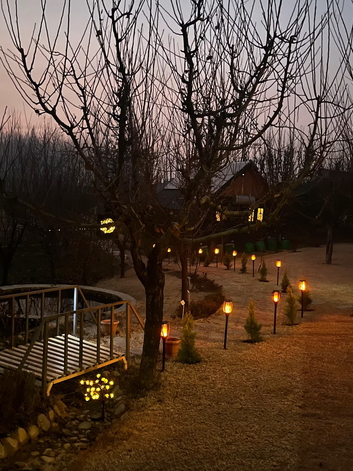 Cottage in Srinagar | Farmhouse in Jammu and Kashmir