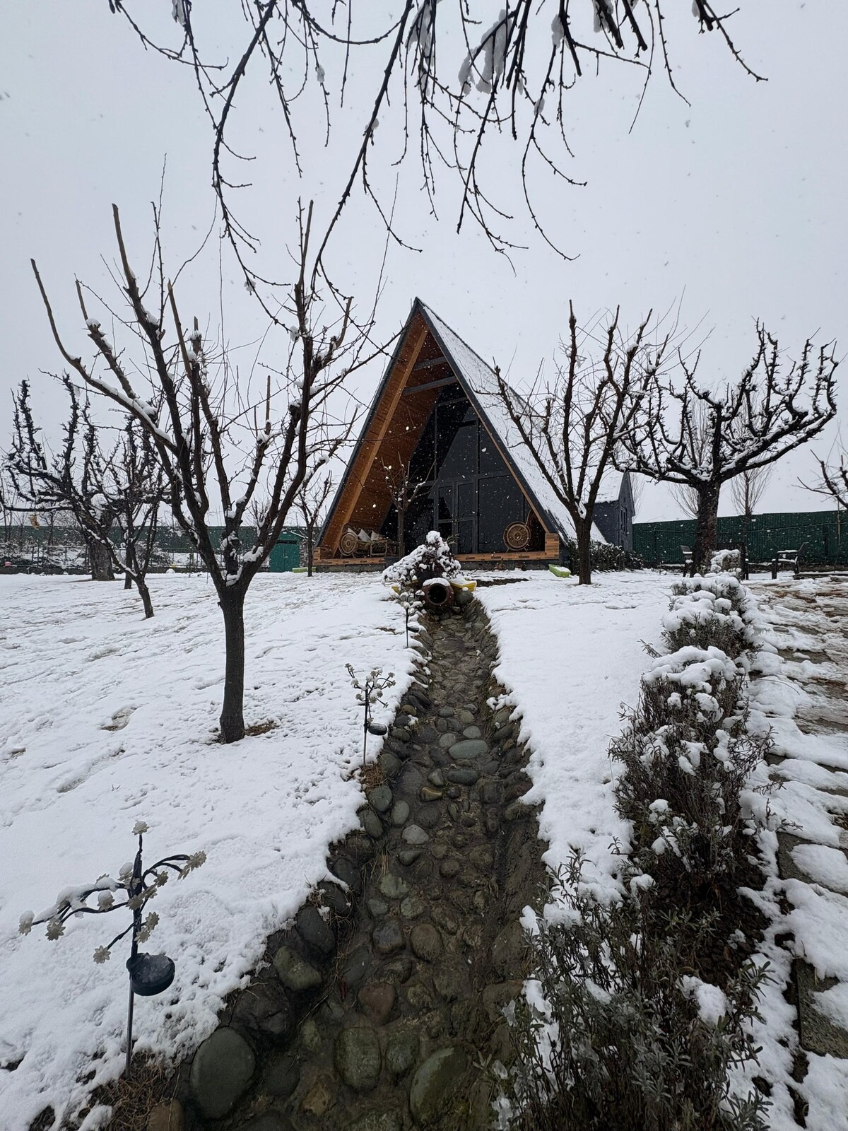 Cottage in Srinagar | Farmhouse in Jammu and Kashmir