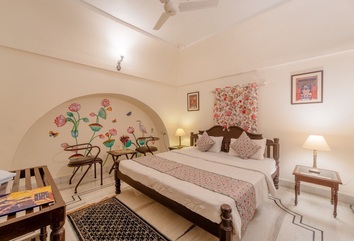 Royal palace of 15th Century in Rajasthan | Heritage stay near Udaipur