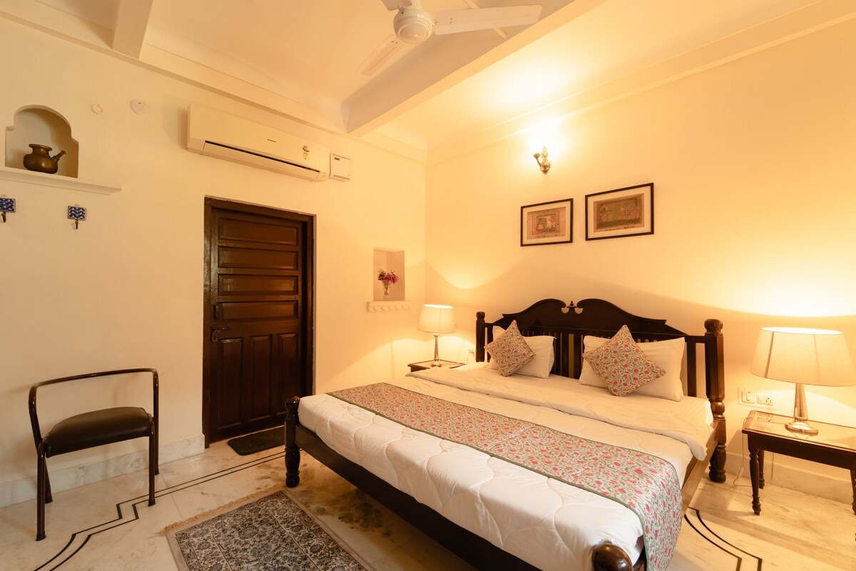 Royal palace of 15th Century in Rajasthan | Heritage stay near Udaipur
