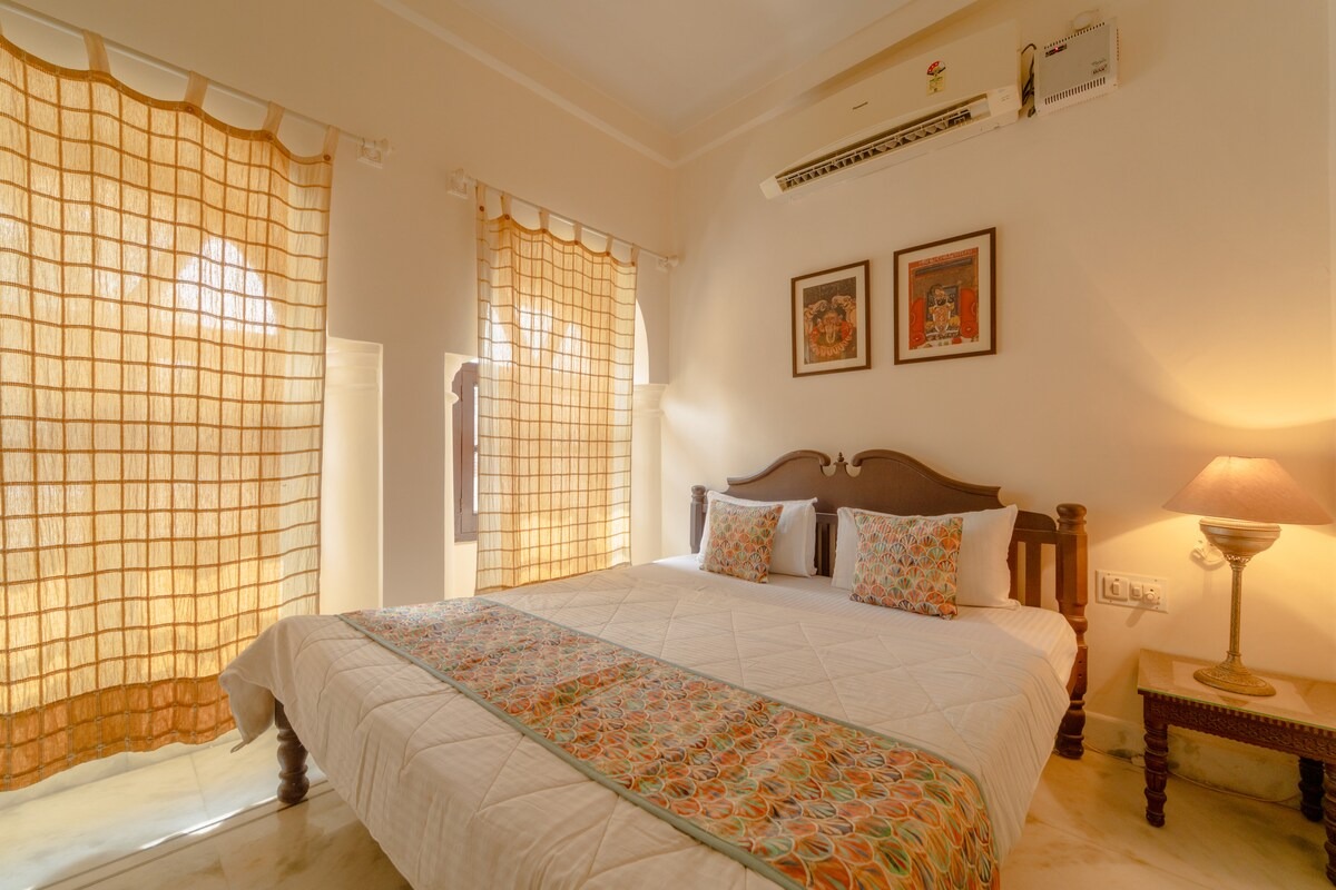 Royal palace of 15th Century in Rajasthan | Heritage stay near Udaipur