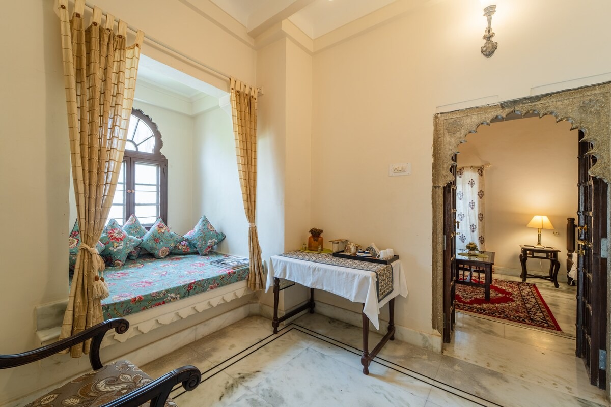 Royal palace of 15th Century in Rajasthan | Heritage stay near Udaipur