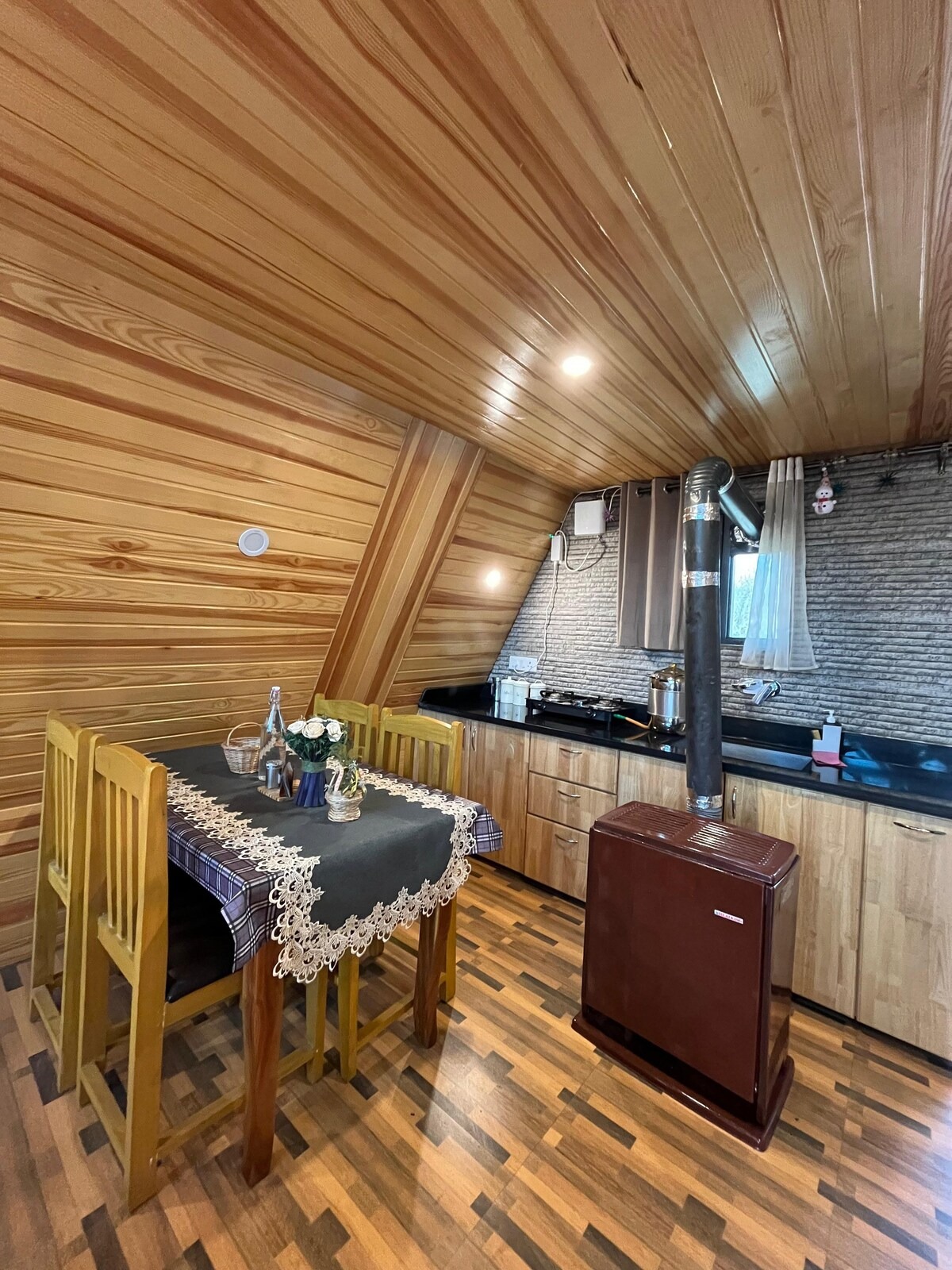 Cottage in Srinagar | Farmhouse in Jammu and Kashmir