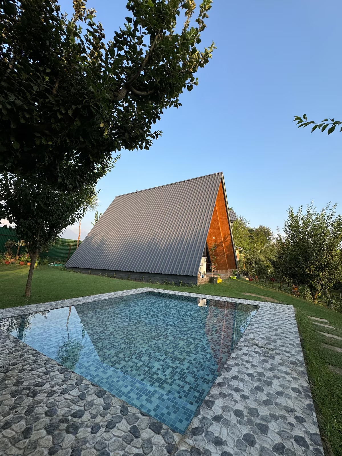 Cottage in Srinagar | Farmhouse in Jammu and Kashmir