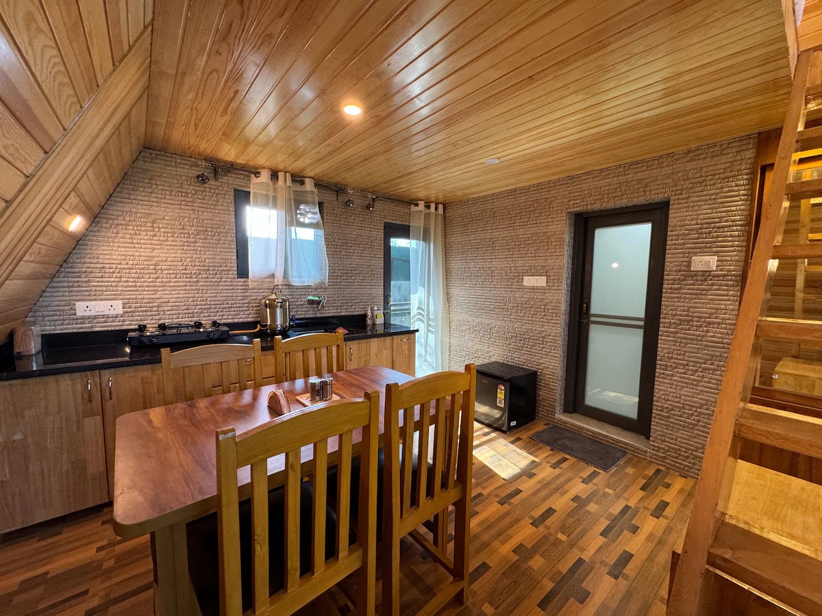 Cottage in Srinagar | Farmhouse in Jammu and Kashmir