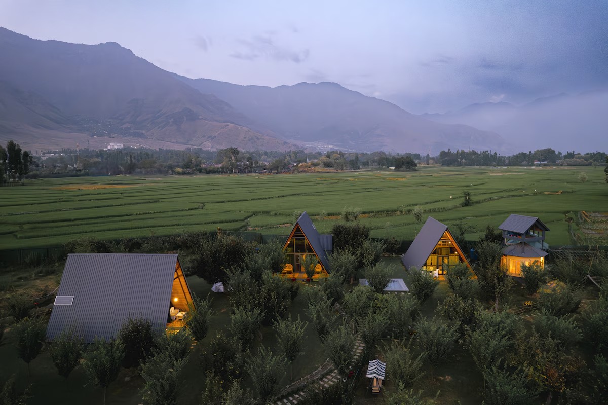 Cottage in Srinagar | Farmhouse in Jammu and Kashmir