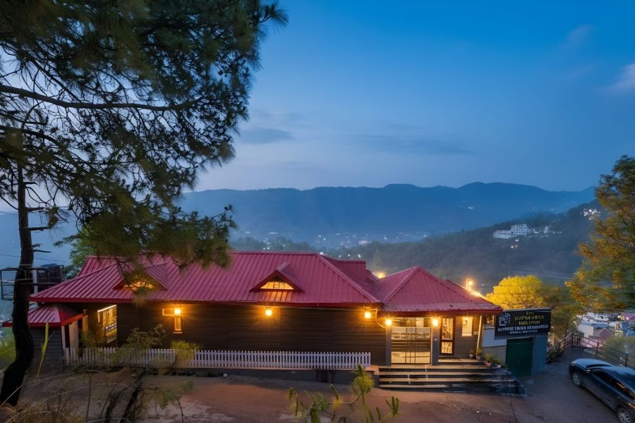 Hill view villa in Kasauli