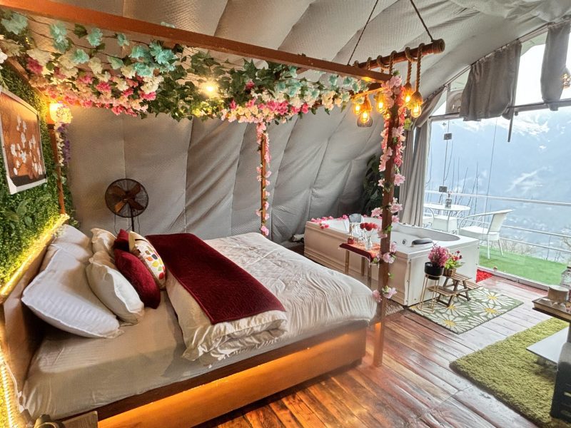 Shell Glamp with Jacuzzi