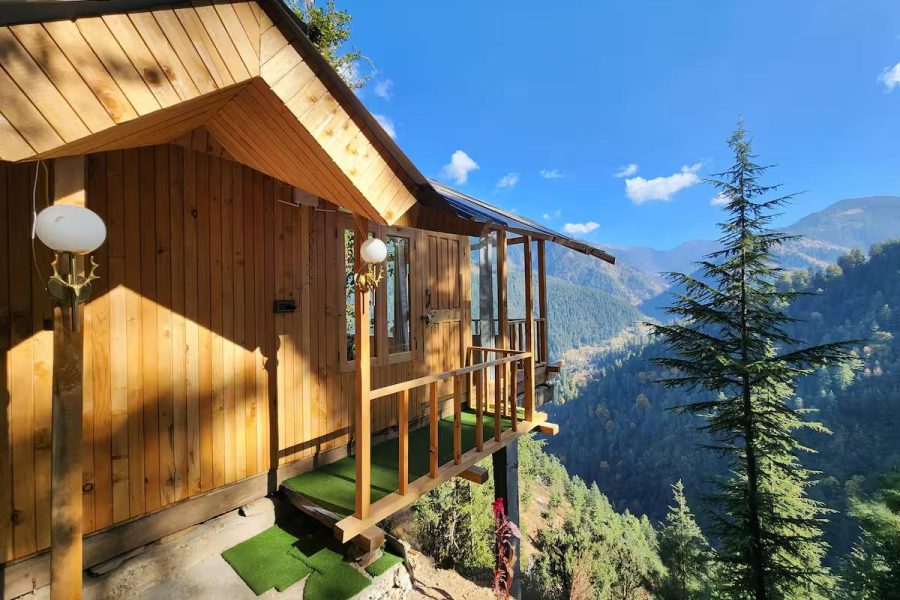 Hill view villa in Kasauli