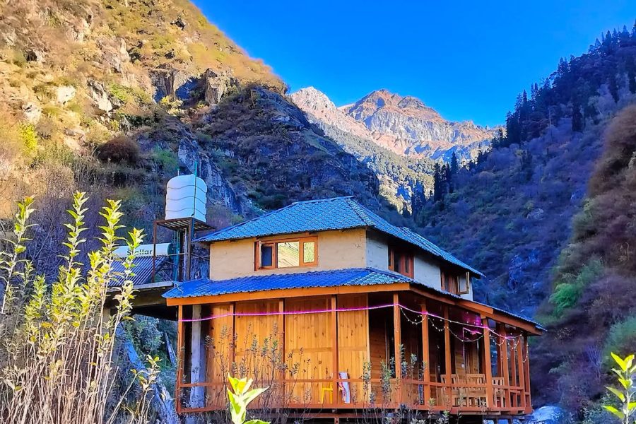 Hill view villa in Kasauli