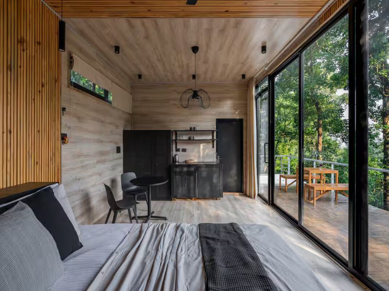 Bedroom with Hot tub