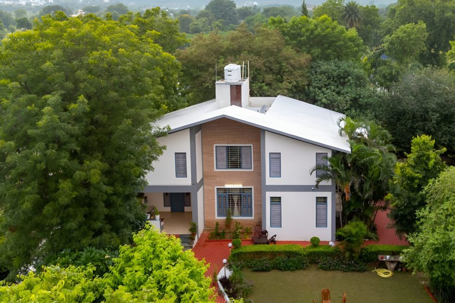 Hillside Stay near Fateh Sagar Lake