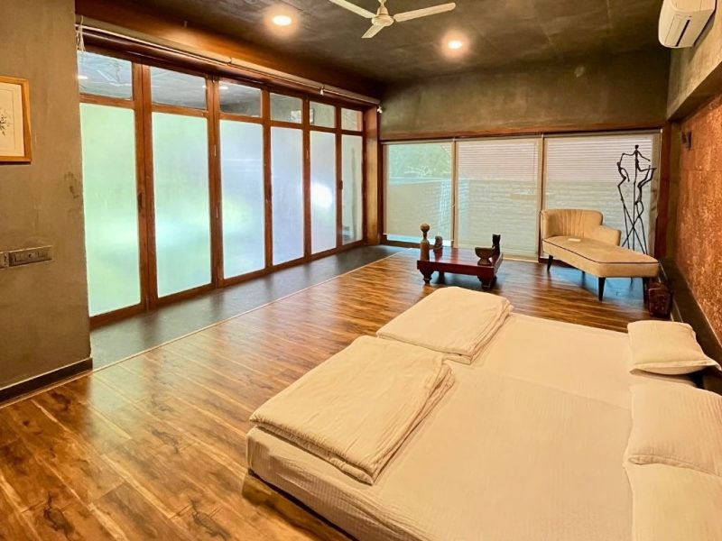Farm stay in outskirts of Ahemdabad | Heritage stay in devdholera