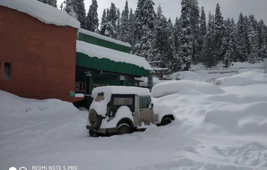 Kashmir Tour from Mumbai