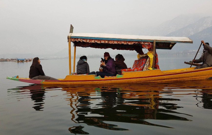 Kashmir Tour from Mumbai
