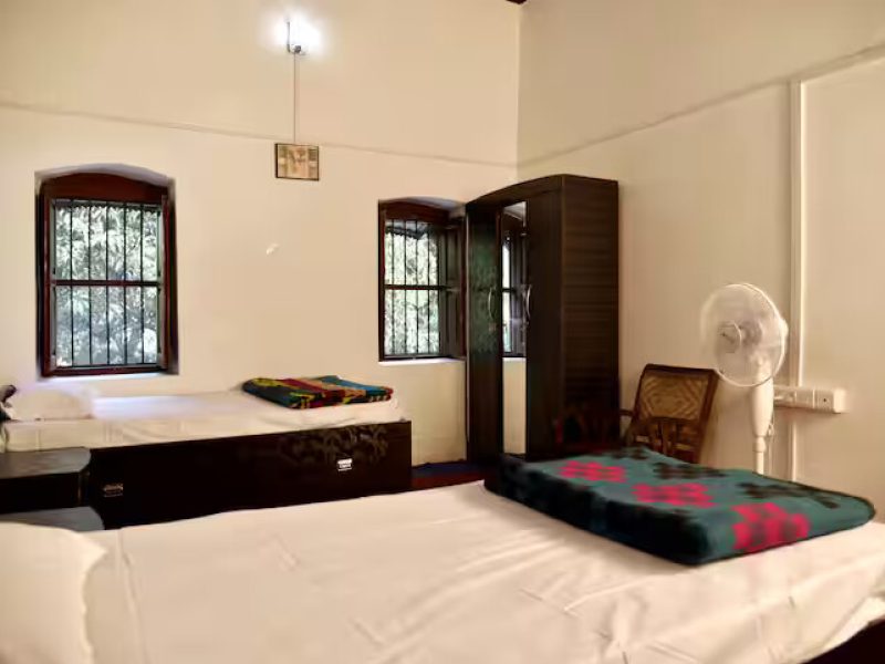 Entire Place (3 bedrooms 3 beds 2 bathrooms)