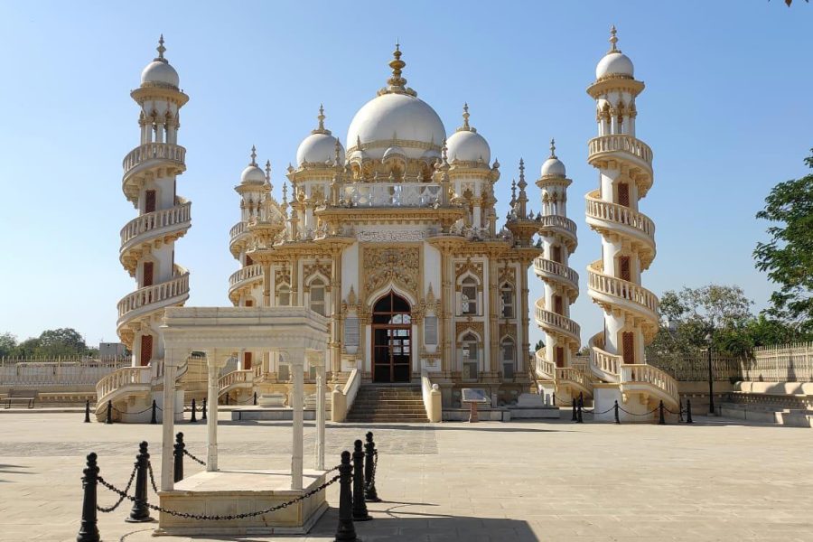 Somnath, Girnar and Gir National Park Tour