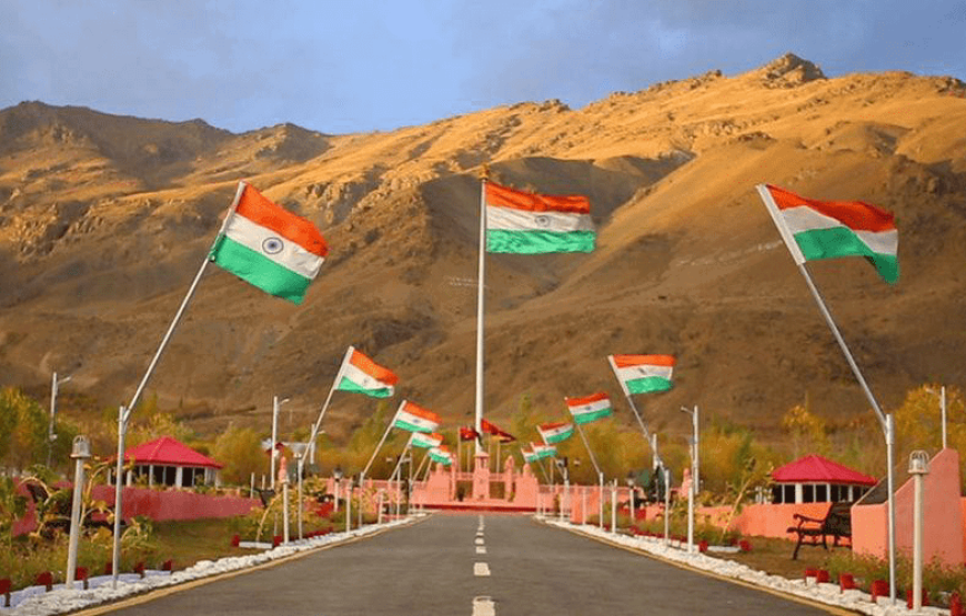 Leh Ladakh Srinagar Tour (Leh to Srinagar)