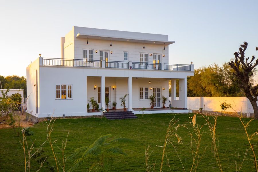 Grand Luxury Estate | Pool Chef and Lush Gardens