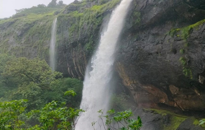 Unexplored Trek to Jabdeshwar Caves & Waterfall