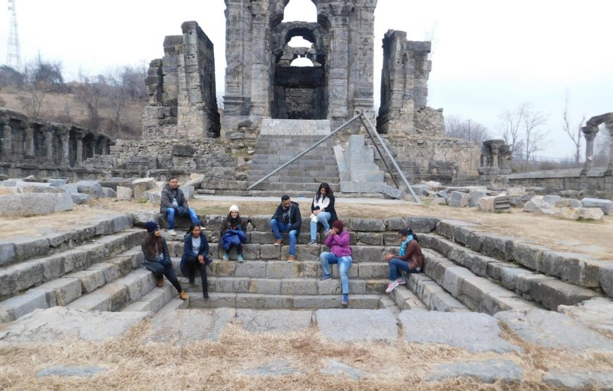 Kashmir Tour from Mumbai