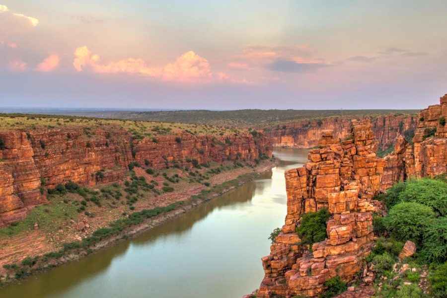 Gandikota & Belum Caves Tour