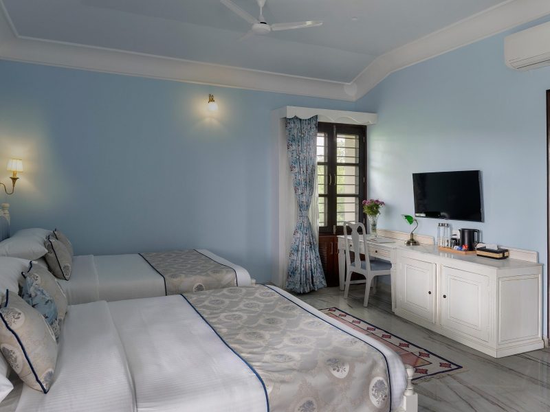 Hillside Stay near Fateh Sagar Lake
