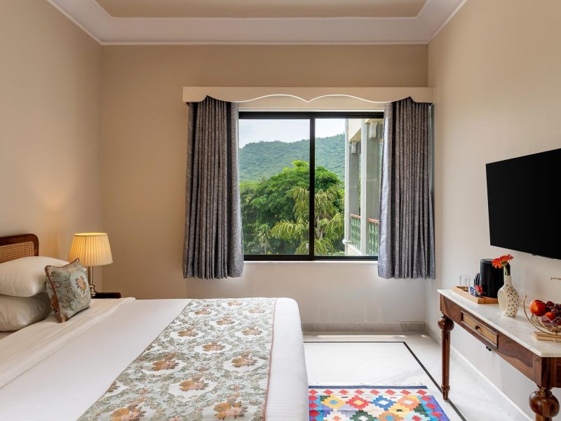 Hillside Stay near Fateh Sagar Lake